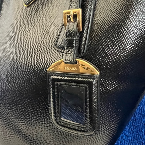 Prada Saffiano Vernice Bucket Bag, Nero - Picture 3 of 16